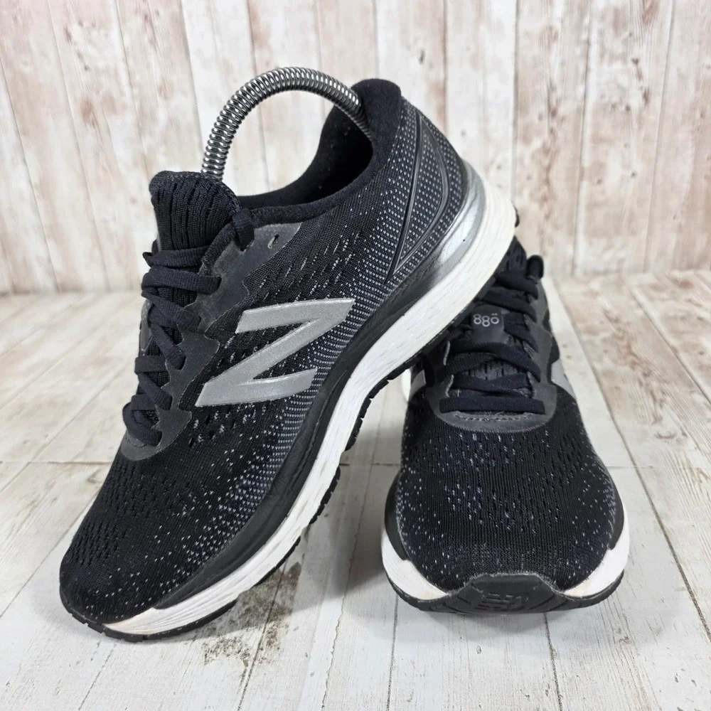 New Balance 880v8 Womens Running Shoes Black Silver W880BK8 Size 8 Wide D